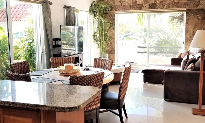 Puerto Aventuras Condo | Condo Bellmare B2 Bedroom Water front lagoon 3 steps to Pool.1 Min.from beach