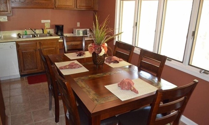 Southern Pines Condo | Condo in the Pines! 2BR 2BA. Sleeps 4. Military discount available!