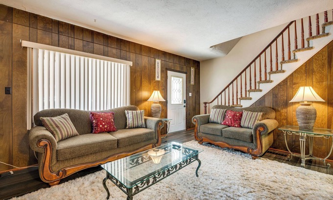 Bath Condo | Condo Rental w/Pool Access ~ 11 Mi to Allentown!