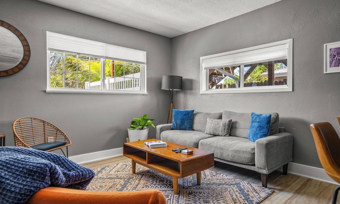 Melbourne Beach Condo | Condo unit - Across the street from beach