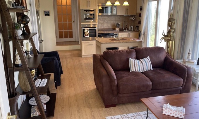 Sherbrooke House | CONDO VILLA CHALET WATERFRONT EXCEPTIONAL VIEW