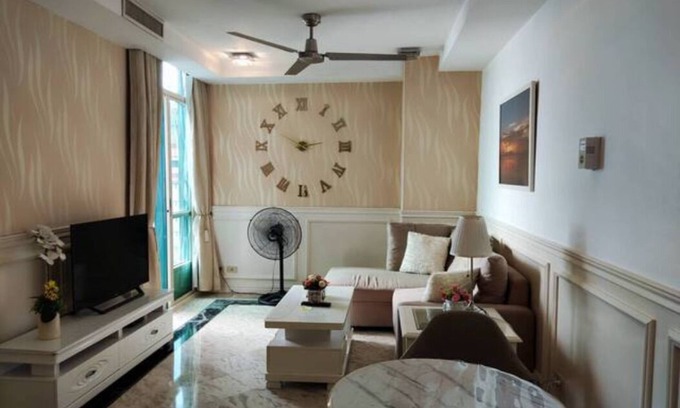 Ermita Night District Apartment | Condo With balcony and Bay View, Baywatch Tower, Malate, Manila