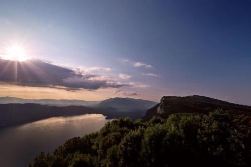 Tresserve Apartment | Confort entre lac et montagne