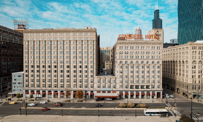 The Loop Hotel | Congress Plaza Hotel