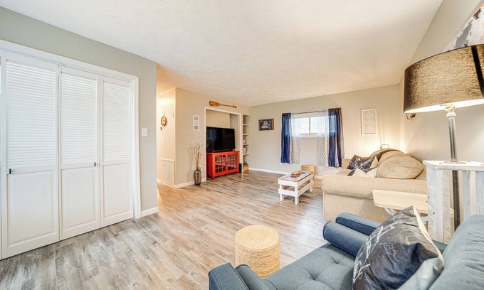 Conneaut Lake Apartment | Conneaut Lake Apartment < 1 Mi to Waterfront!