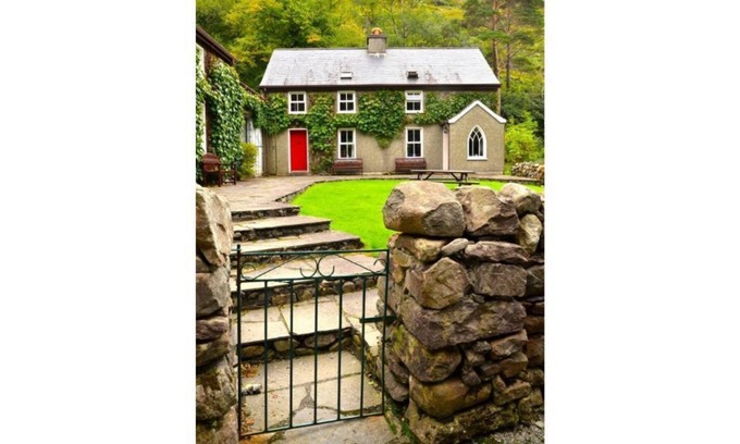 Delphi Cabin | Connemara 2-Bedroom Cottage IV