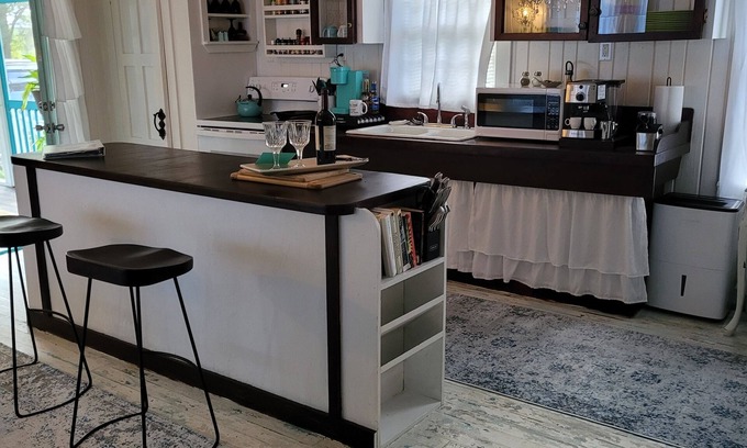 Panacea Cottage | Connie's Cottage- "The Hemingway" - Vintage Chic