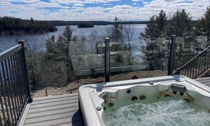 North Kawartha House | Constellation Cove on Chandos