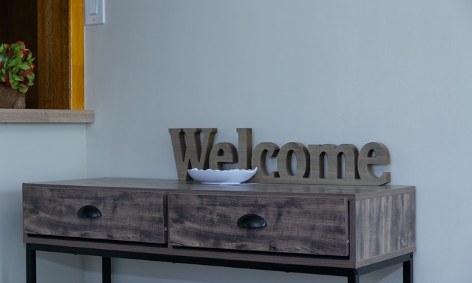Port Dalhousie Apartment | Contemporary 2 Bedroom Apt w/Private Balcony Located in Heart of Port Dalhousie