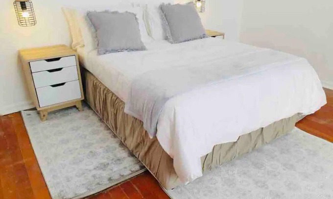 Bulawayo Apartment | Contemporary 2 bed in Suburbs - 2080