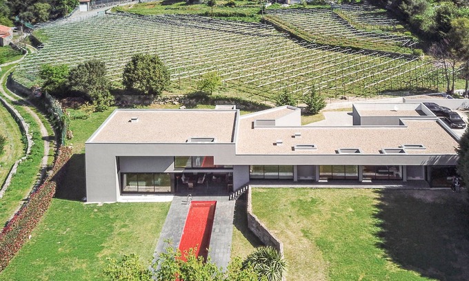 Santo Tirso House | Contemporary Architecture - "Oak House"