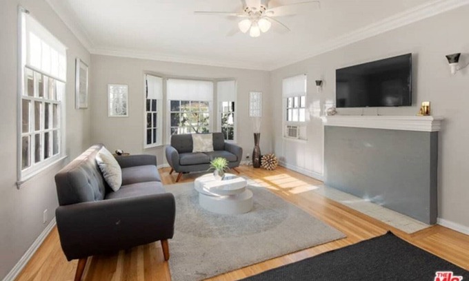 Westwood House | CONTEMPORARY CHARMING COTTAGE 2