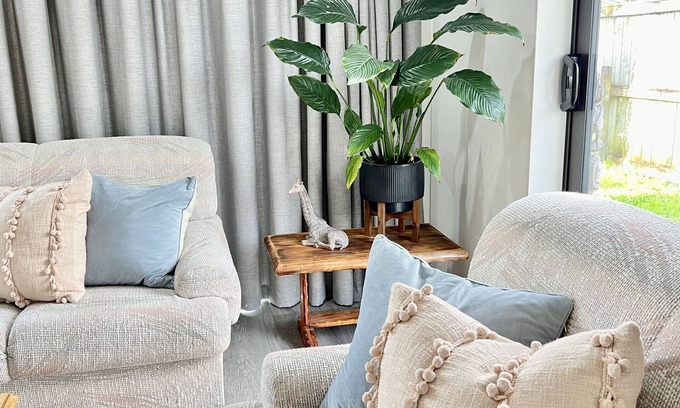 Panmure House | Contemporary Elegance Meets Comfort - Central Auckland - Sleeps 6.