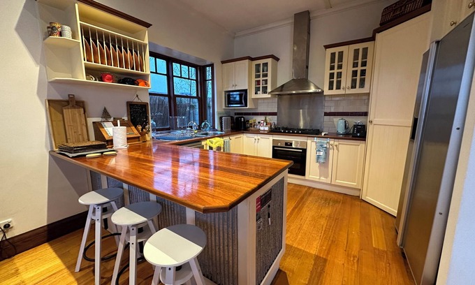 Mentone House | Contemporary & Elegant 1920's Period Home