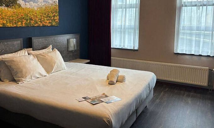 Municipality of Etten-Leur Hotel | Contemporary Hotel with Easy Access to Breda and Rotterdam! Indoor Pool!
