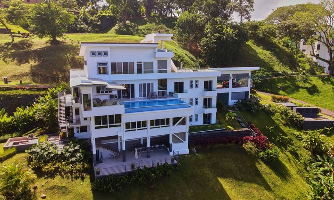 Tarcoles Condo | Contemporary Ocean View Estate with Infinity Pool!