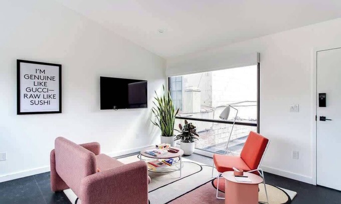 Downtown Louisville Apartment | Contemporary Studio in NuLu Arts District