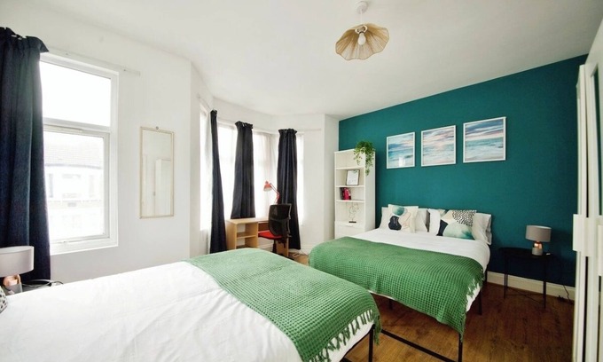 Harringay House | Contractors Family Spacious Stunning Garden House