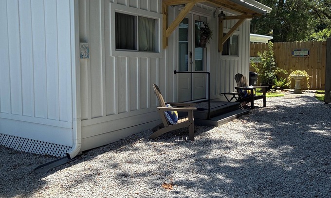 Fairhope Apartment | Convenient Cozy Fairhope Guest Cottage