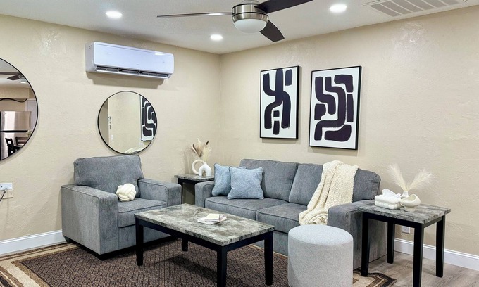 Hanford Apartment | Convenient Downtown Spot with In-Unit Laundry