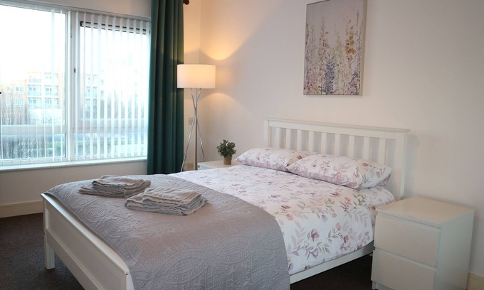 Sutton Cross Apartment | Conveniently located, 2 bedroom modern apartment