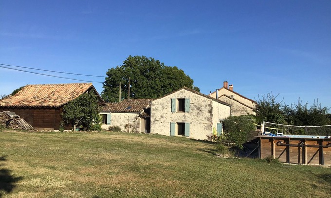 Salles House | Converted barn in a peaceful setting, perfect for exploring the Lot-et-Garonne