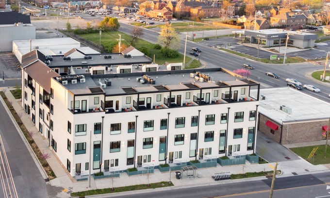Buena Vista Apartment | Conway D104 by AvantStay | Modern Downtown Studio, Minutes to Broadway