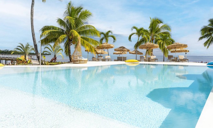 Cook's Bay Hotel | Cook's Bay Hotel and Suites
