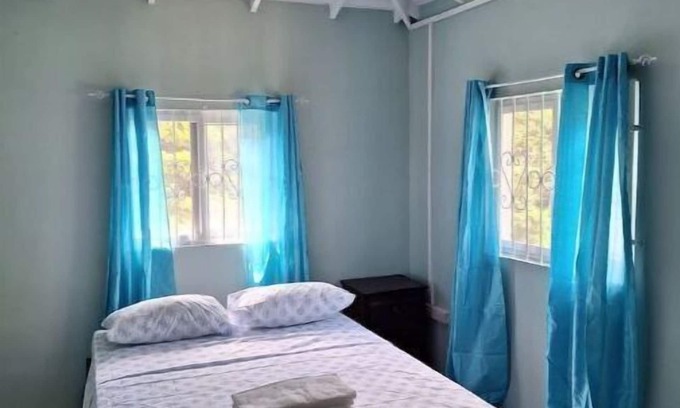 Fond Cani House | Cool Valley Guesthouse 3mins from Roseau 2bedrooms