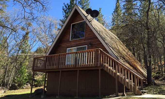 Montague Cabin | Copco Lake Cabin Retreat