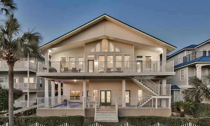 Crystal Shores House | CORAL SHORES by Bliss Beach Rentals