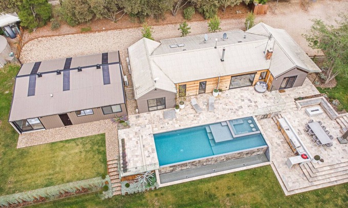 Woodend House | Corlara – Macedon Ranges Country Retreat