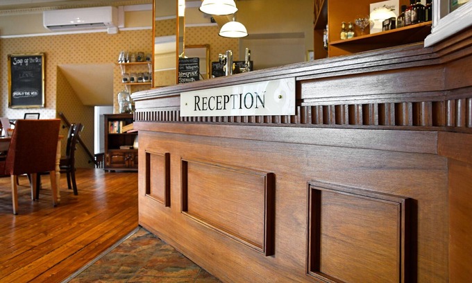 Annan Hotel | Corner House Hotel