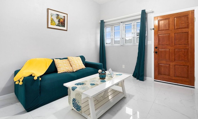 Nassau Apartment | Cornerstone Rentals Lovely 1-BdRm Midtown Unit 1
