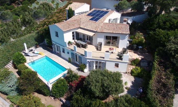 La Bouverie Bed & Breakfast | Corniche du Paradis