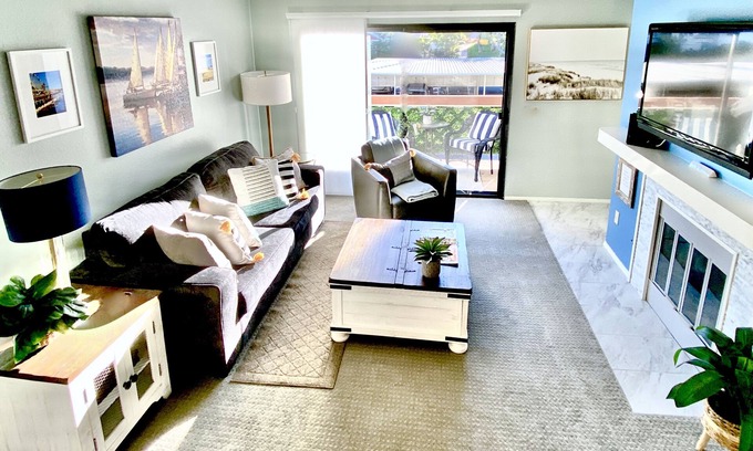 Rancho Penasquitos Condo | Corporate and Family Condo with Pool, close to shopping