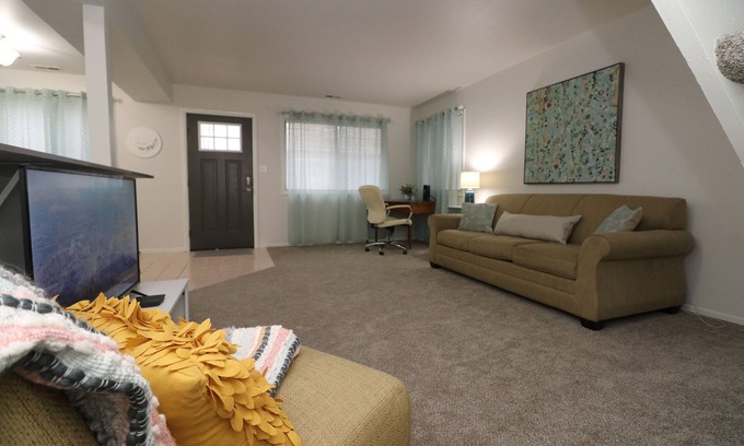 Merrillville Condo | Corporate Short Term Rental In Northwest Indiana