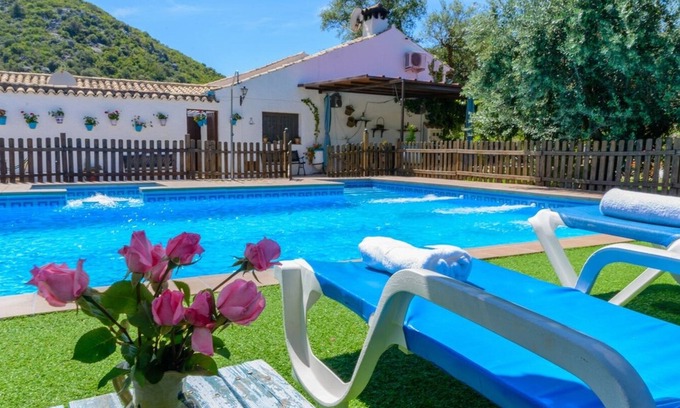 Carcabuey Villa | Cortijo Palitroques Carcabuey by Ruralidays
