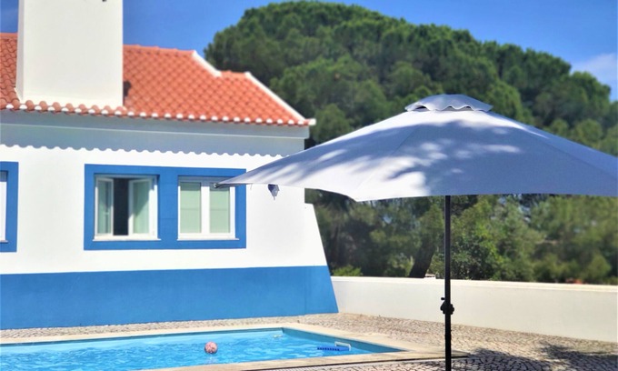 Coruche House | Coruche - Country house with pool, garden and barbecue. Quiet area