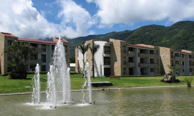 Santa Ana Apartment | Costa Rica, Entire Apartment in Avalon Country Club High Speed Internet
