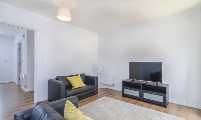 Dartford House | Cosy 2 bed House in quiet residential area
