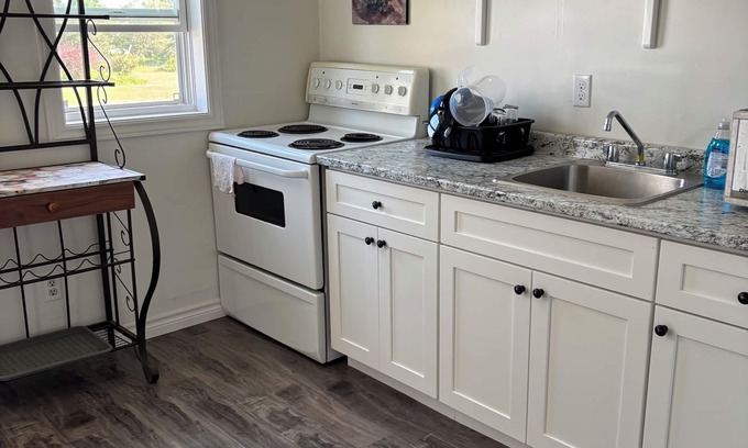 Bayside Cottage | Cosy 2 bedroom cottage.