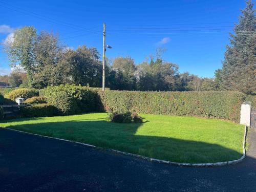 Strabane Apartment | Cosy 4 bed bungalow in quiet residential area!