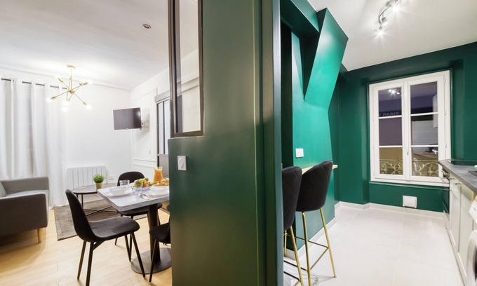 Villeneuve-Saint-Georges Apartment | Cosy apartment - Near Paris - RER D