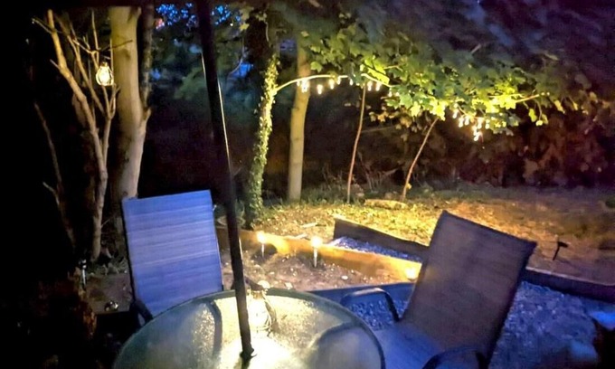 Ruskington Cabin | Cosy and secluded brook-side lodge