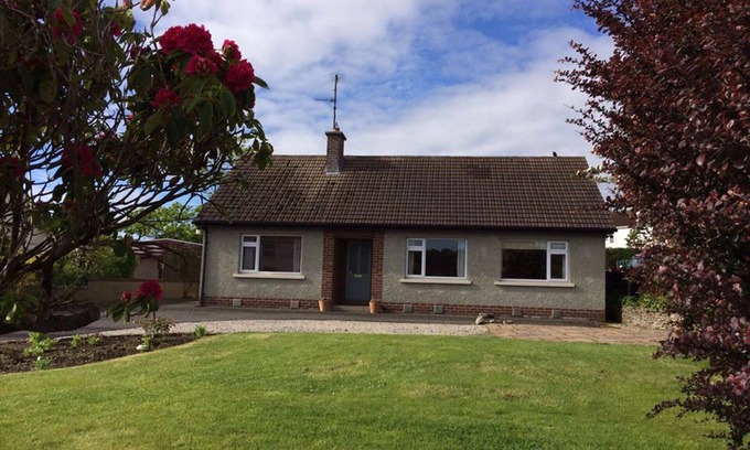 Lisbellaw Cottage | Cosy and stylish home, convenient location for exploring Fermanagh Lakelands