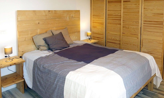 Cologna Spiaggia Villa | Cosy apartment in villa with WIFI, pool, hot tub, A/C, TV, patio, pets allowed and panoramic view