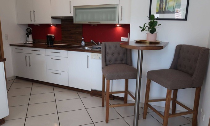Hofstetten Apartment | Cosy apartment for 4 guests with WIFI, TV, terrace and parking