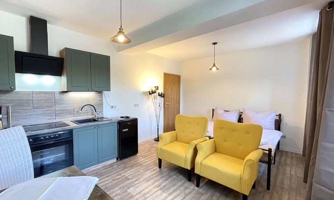 Waltersdorf Apartment | Cosy apartment for 2 guests with WIFI, TV, pets allowed and parking