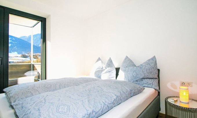 Axams Apartment | Cosy apartment for 3 guests with WIFI, TV, terrace and parking